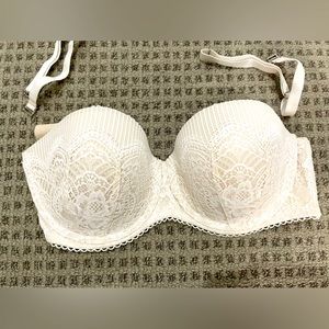 COPY - NWOT Victoria’s Secret bra. 36DD